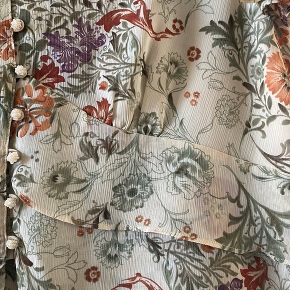 Lane Bryant Flutter Short Sleeve Floral Print Button Down Top - Picture 3 of 7